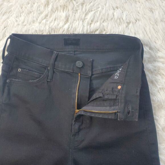 Mother High Waisted Rascal Crop Fray Jeans 26 / 2 - Picture 4 of 11